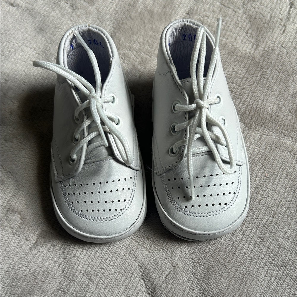 Classic White baby Lace-Up Leather Shoes